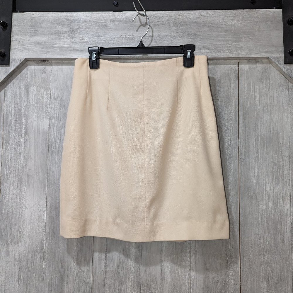 *** FREE SHIPPING***. Christian Dior 100% Wool Size 8